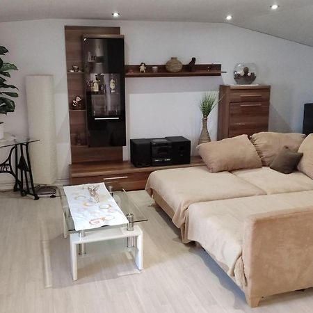 Leipzig-Neuseeland-Ferienwohnung Rötha Eksteriør billede